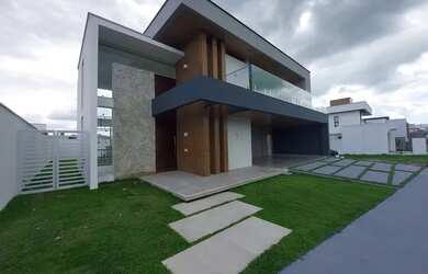 Imagem: A casa em condomínio possui 5 Dormitórios, 5 Banheiros, 5