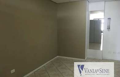 Imagem: O depósito possui 1 Vaga na garagem, 37m² de Área e está