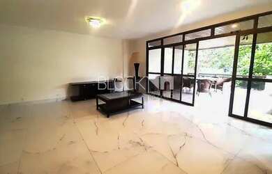 Imagem: O apartamento possui 3 Dormitórios, 5 Banheiros, 3 Vagas na