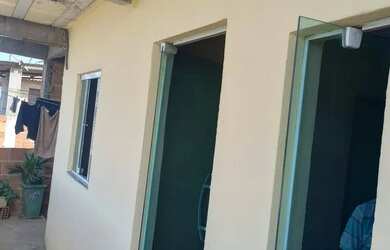 Imagem: A casa possui 2 Dormitórios, 1 Banheiro, 50m² de Área e