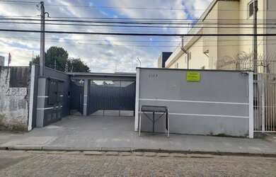 Imagem: A casa em condomínio possui 2 Dormitórios, 1 Banheiro, 2 Vagas