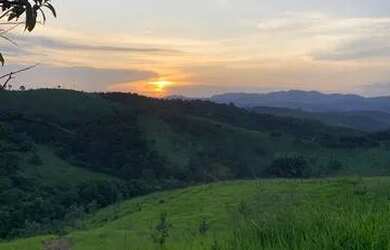 Imagem: O terreno possui 500m² de Área, Imóvel novo e está localizado