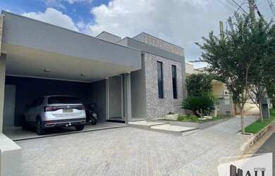 Imagem: A casa em condomínio possui 3 Dormitórios, 4 Banheiros, 4