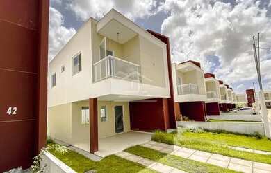 Imagem: A casa em condomínio possui 3 Dormitórios, 2 Banheiros, 2