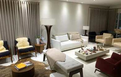 Imagem: A casa em condomínio possui 4 Dormitórios, 5 Banheiros, 5