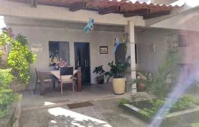 Imagem: A casa possui 2 Dormitórios, 1 Banheiro, 1 Vaga na garagem