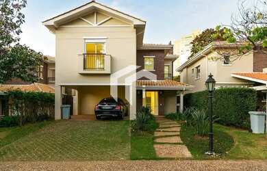 Imagem: A casa em condomínio possui 3 Dormitórios, 5 Banheiros, 4