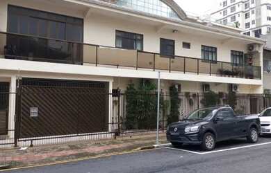 Imagem: O apartamento possui 4 Dormitórios, 2 Banheiros, 1 Vaga na