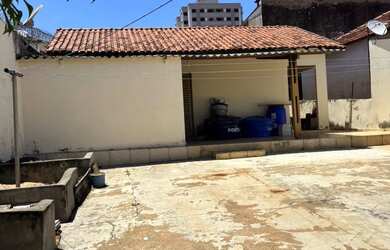 Imagem 2: Duas Casas no Centro de Tupã