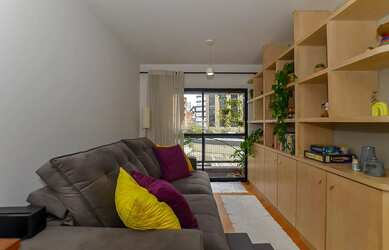 Imagem: O apartamento possui 1 Dormitório, 1 Banheiro, 1 Vaga na garagem