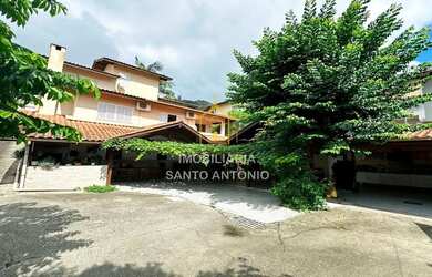 Imagem: A casa possui 5 Dormitórios, 5 Banheiros, 300m² de Área e