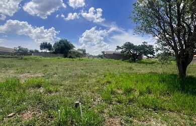 Imagem: O terreno possui 600m² de Área e está localizado em Setor