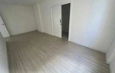 Imagem: O apartamento possui 4 Dormitórios, 5 Banheiros, 3 Vagas na