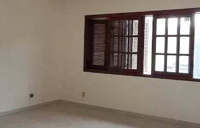 Imagem 9: Casa com 04 dormitórios, 06 vagas de garagem, edícula, no Bairro Jd....