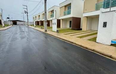 Imagem: A casa em condomínio possui 3 Dormitórios, 3 Banheiros, 2