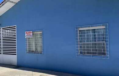 Imagem: A casa possui 2 Dormitórios, 2 Banheiros, 1 Vaga na garagem