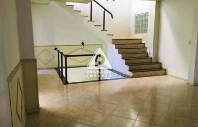 Imagem 13: Casa Triplex em Condomínio