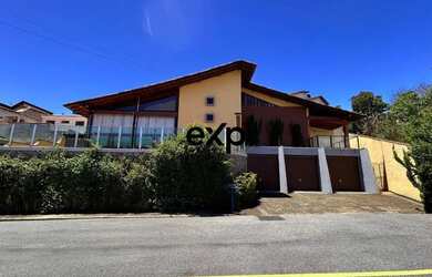 Imagem: Casa Alto Padrão no Pinheirinho - 515 m², Piscina, Energia