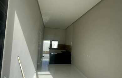 Imagem 2: Excelente casa 2/4 sendo 1 suíte localizada no Jardim dos Girassois