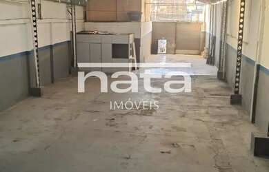 Imagem: O depósito possui 5 Vagas na garagem, 700m² de Área e está