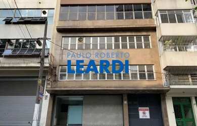 Imagem: O depósito possui 5 Vagas na garagem, 1.000m² de Área e