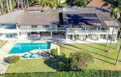 Imagem 5: Casa em condomínio indisponível com 8 quartos, sendo 8 suítes , 1,100m²