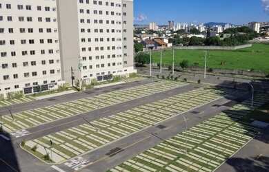 Imagem: O apartamento possui 2 Dormitórios, 1 Banheiro, 1 Vaga na garagem