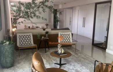 Imagem: O apartamento possui 4 Dormitórios, 5 Banheiros, 4 Vagas na