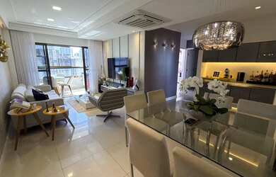 Imagem: O apartamento possui 3 Dormitórios, 3 Banheiros, 2 Vagas na