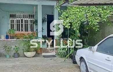 Imagem: A casa possui 2 Dormitórios, 1 Banheiro, 2 Vagas na garagem