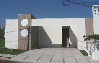 Imagem: A casa em condomínio possui 3 Dormitórios, 2 Banheiros, 4