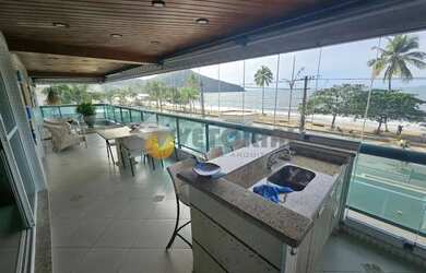 Imagem: O apartamento possui 4 Dormitórios, 4 Banheiros, 2 Vagas na