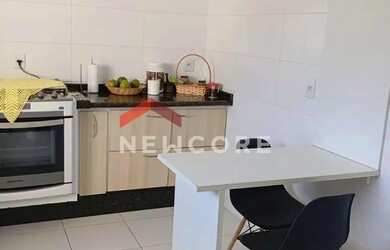 Imagem: A casa possui 3 Dormitórios, 3 Banheiros, 2 Vagas na garagem