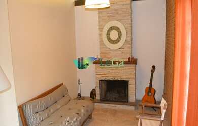 Imagem 6: Linda Casa Alto Penedo. 200m² de Área, 4 Vagas na garageme3 Dormitórios