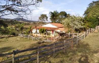 Imagem: A fazenda possui 999m² de Área e está localizado em Floresta