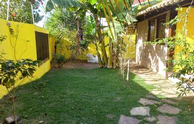 Imagem: A casa possui 5 Dormitórios, 4 Banheiros, 3 Vagas na garagem