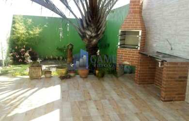 Imagem 7: Casa Padrão. Imóvel novo, 150m² de Área, 4 Vagas na garageme2 Dormitórios