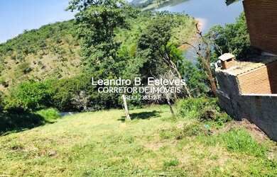 Imagem: O terreno possui 3.600m² de Área e está localizado em Nazaré