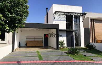 Imagem: A casa em condomínio possui 3 Dormitórios, 2 Banheiros, 2