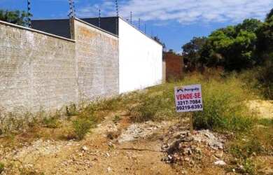 Imagem: O terreno possui 210m² de Área e está localizado em Plano