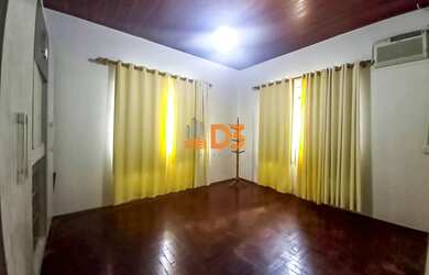 Imagem 4: Casa com jardim na Água Verde