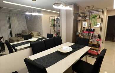 Imagem: O apartamento possui 3 Dormitórios, 2 Banheiros, 2 Vagas na