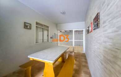 Imagem 8: Casa com jardim na Água Verde