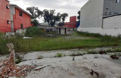 Imagem: O terreno possui 999m² de Área e está localizado em Rebouças