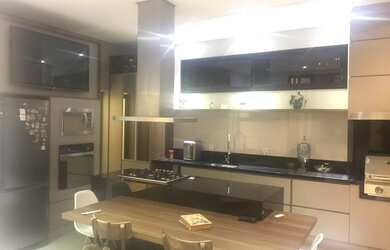 Imagem: A casa em condomínio possui 3 Dormitórios, 5 Banheiros, 2