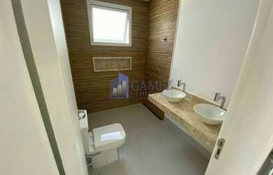 Imagem 12: Casa Padrão. 261m² de Área, 2 Vagas na garageme3 Dormitórios