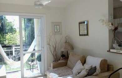 Imagem: A casa possui 3 Dormitórios, 2 Banheiros, 1 Vaga na garagem