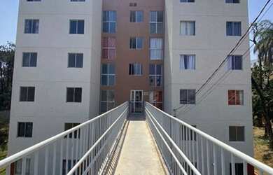 Imagem: O apartamento possui 2 Dormitórios, 1 Banheiro, 1 Vaga na garagem