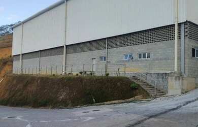 Imagem: O depósito possui 1.226m² de Área e está localizado em