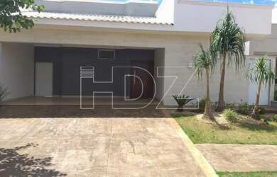 Imagem: A casa em condomínio possui 3 Dormitórios, 5 Banheiros, 4